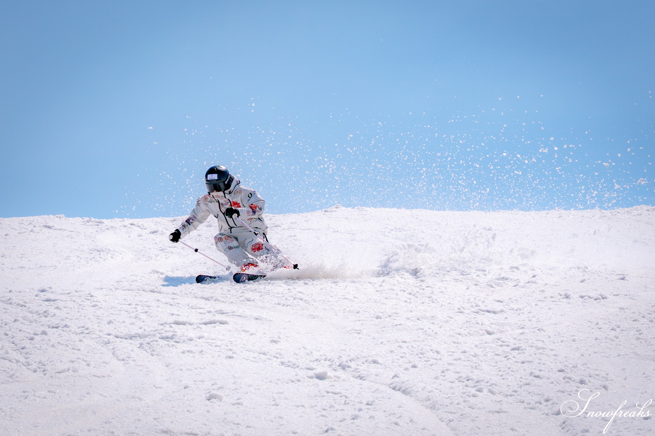 キロロリゾート｜ポカポカ陽気で絶好の春スキー日和♪こんな日は、みんなで思いっきり春雪を満喫しましょう！